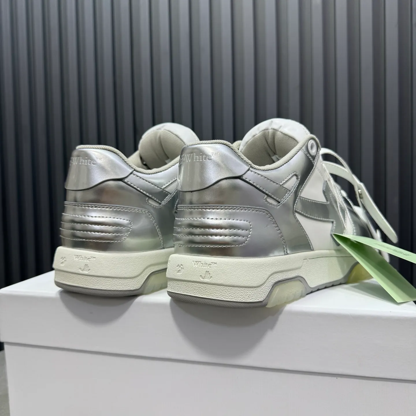 P620 OFF WHITE⚡️Couple model⚡️35-40 women’s model 39-46 men’s model